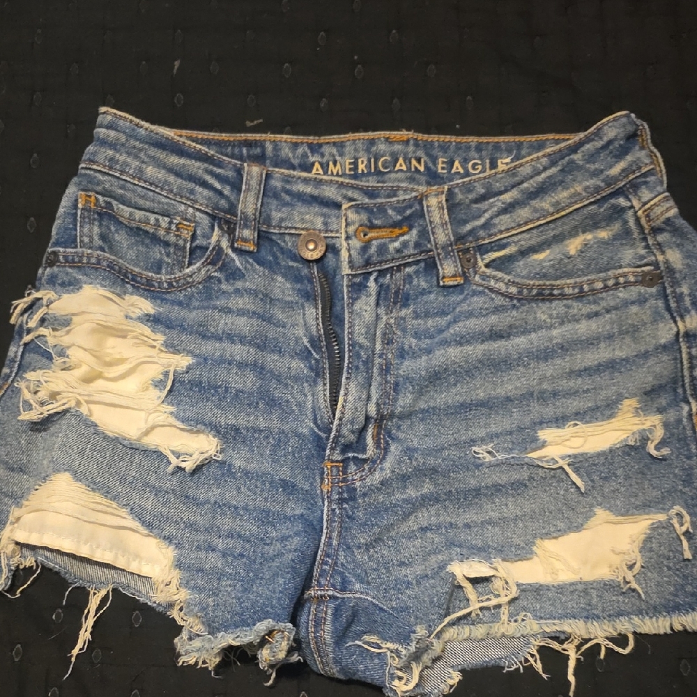 American Eagle Super Hi-Rise Dual Button Ripped Blue Jean Mom Shorts 00